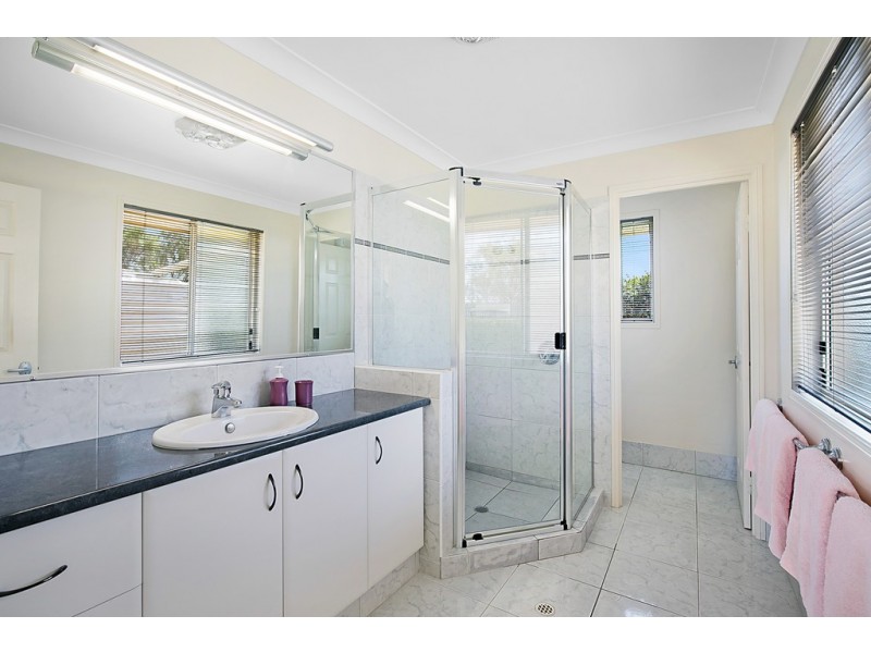 14 Nioka Drive, Highfields QLD 4352