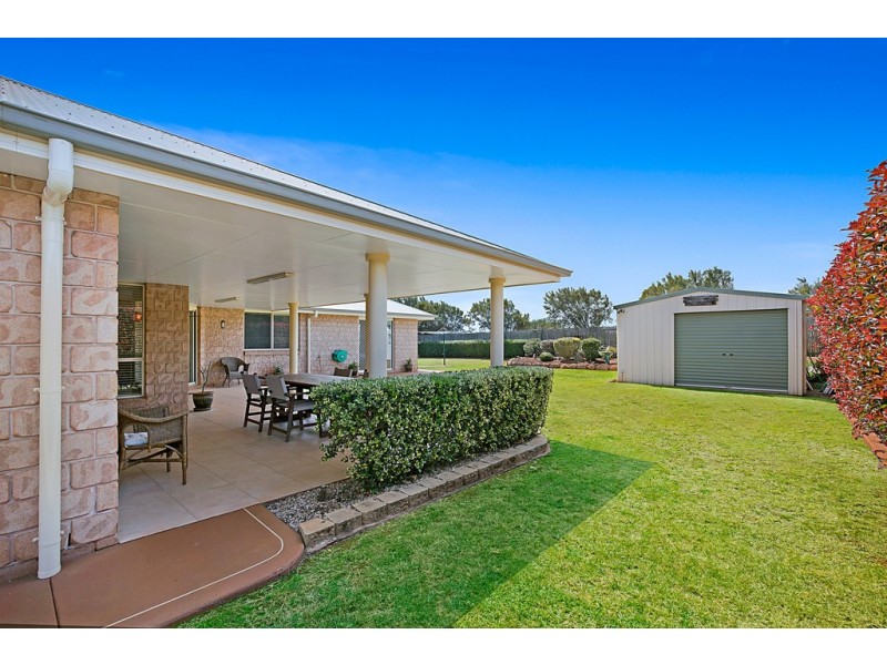 14 Nioka Drive, Highfields QLD 4352