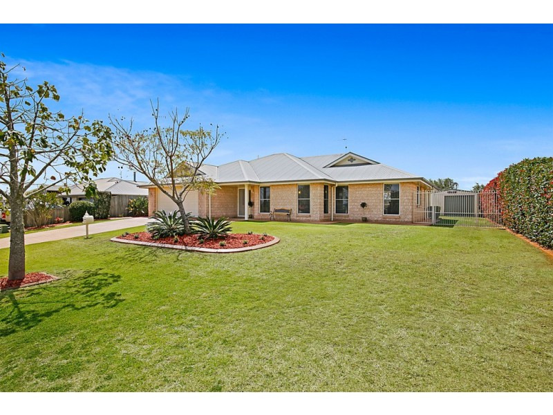 14 Nioka Drive, Highfields QLD 4352