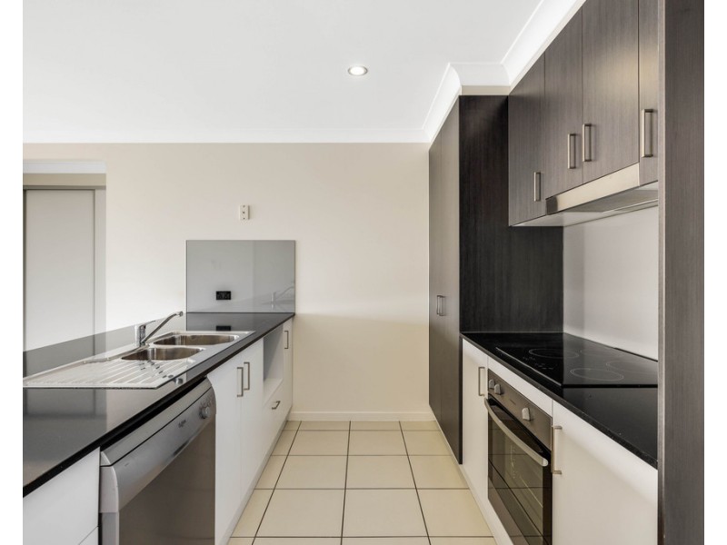 28 Wandoo Crescent, Westbrook QLD 4350