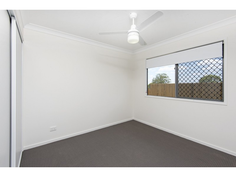 Unit 1 and 2/5 Cassidy Terrace, Mount Kynoch QLD 4350