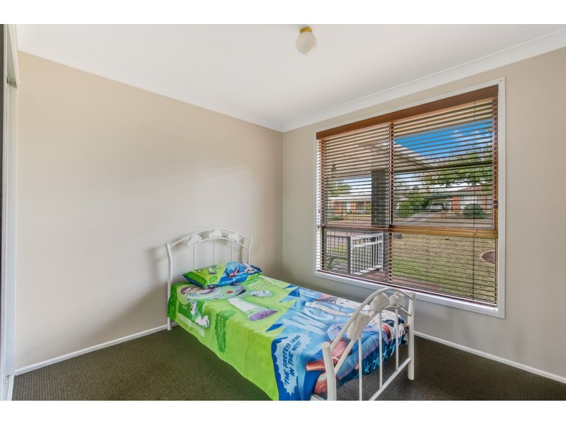 35 Champagne Crescent, Wilsonton Heights QLD 4350