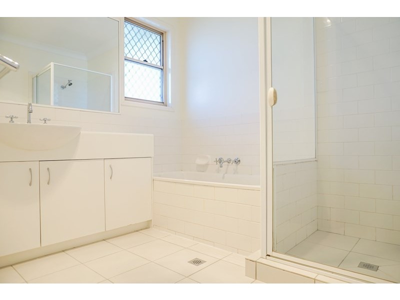 91 Hogg Street, Cranley QLD 4350