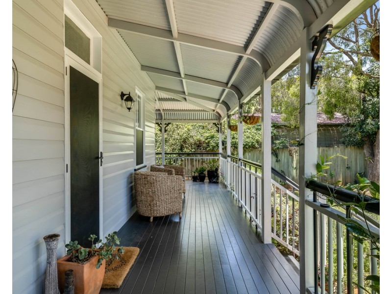 1 Wallace Street, Newtown QLD 4350