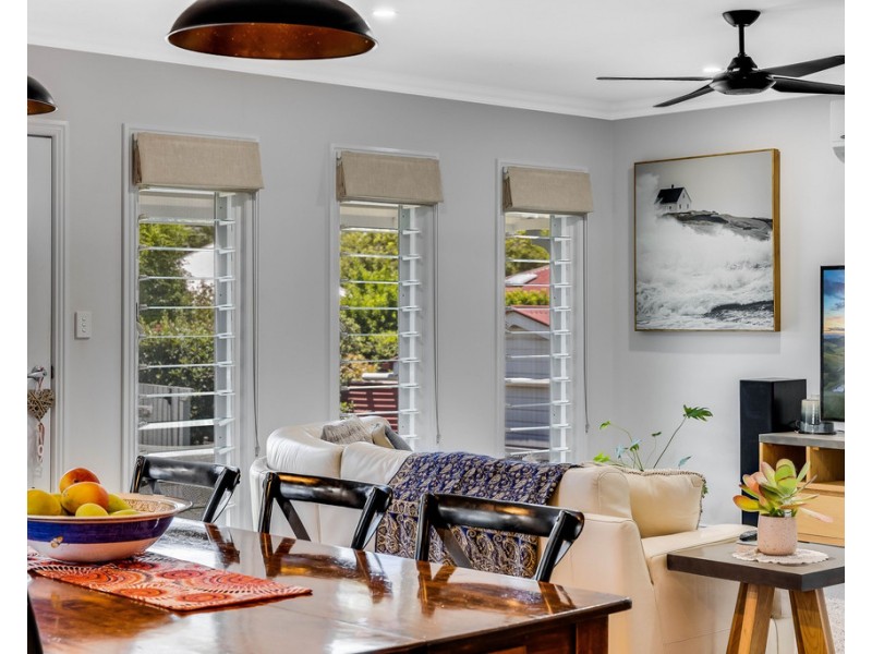 1 Wallace Street, Newtown QLD 4350