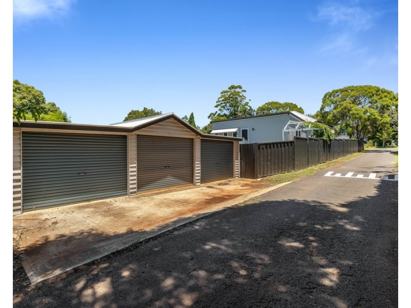 1 Wallace Street, Newtown QLD 4350