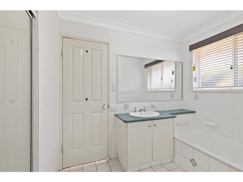 72 Glenvale Road, Harristown QLD 4350