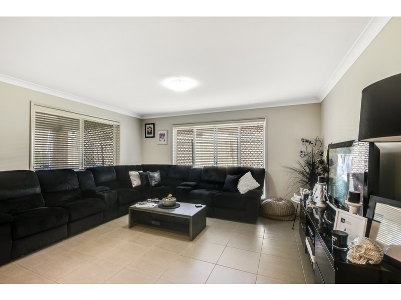 49 Sunset Drive, Glenvale QLD 4350