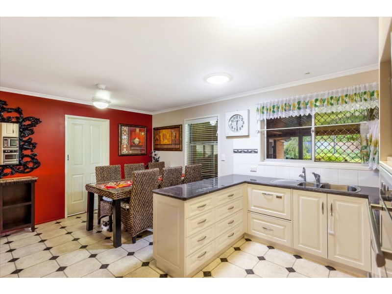 7 Cullen Court, Rockville QLD 4350