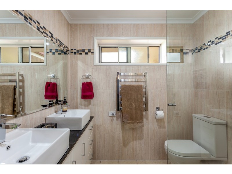 7 Cullen Court, Rockville QLD 4350