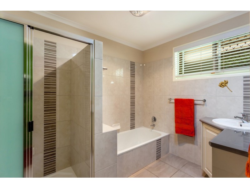 7 Cullen Court, Rockville QLD 4350