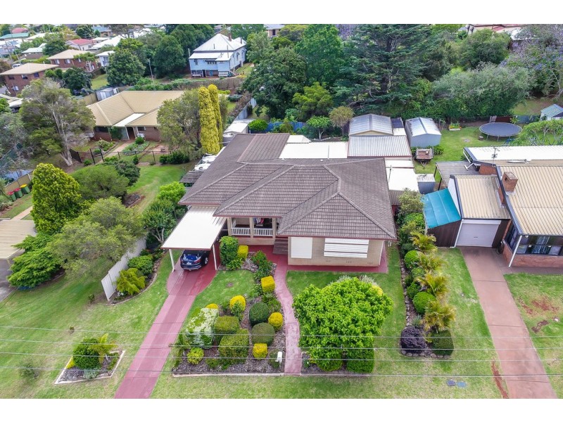 7 Cullen Court, Rockville QLD 4350