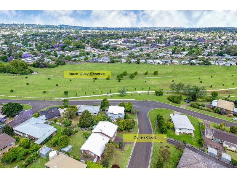 7 Cullen Court, Rockville QLD 4350