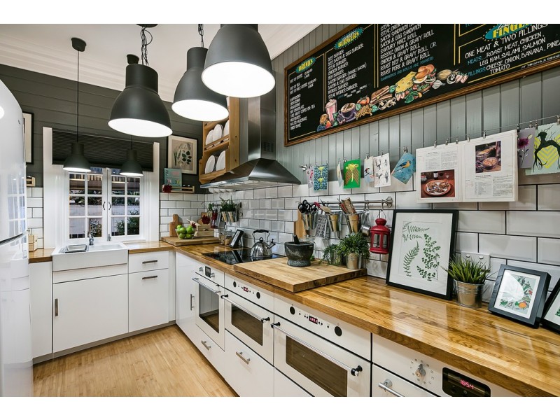 35 Mary Street, Mount Lofty QLD 4350