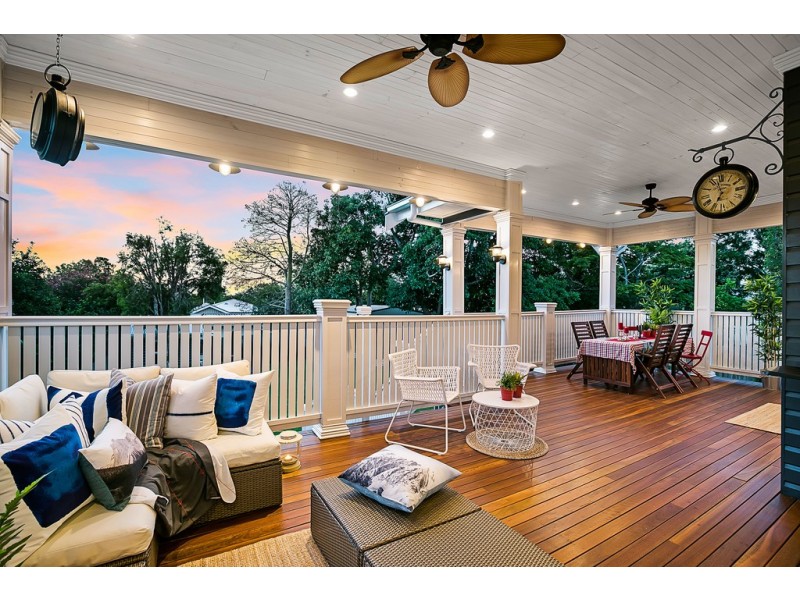 35 Mary Street, Mount Lofty QLD 4350