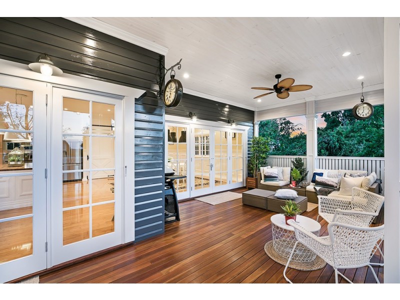 35 Mary Street, Mount Lofty QLD 4350