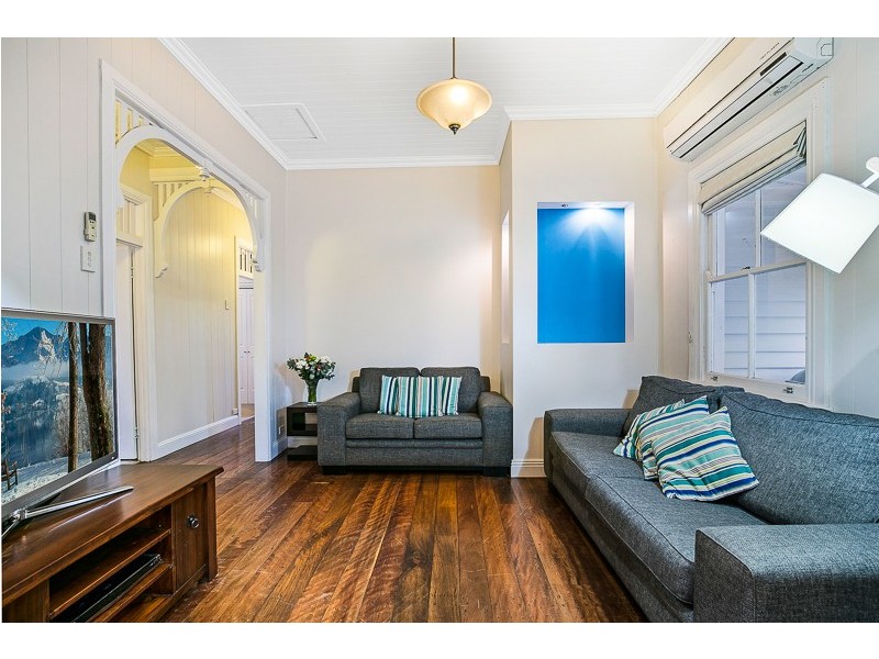 6 Pitt Street, East Toowoomba QLD 4350