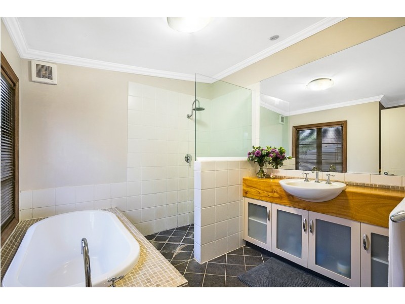 6 Pitt Street, East Toowoomba QLD 4350