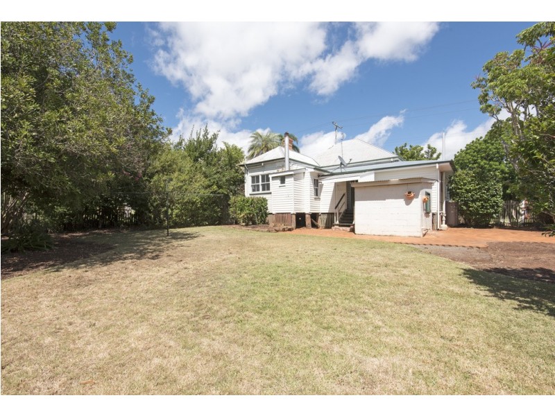 212 Geddes Street, South Toowoomba QLD 4350
