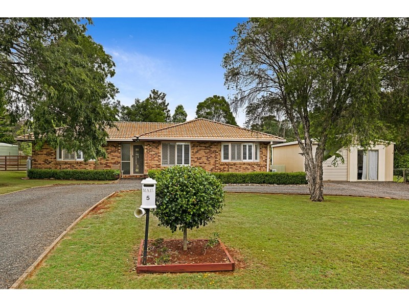 5 Reis Road, Highfields QLD 4352