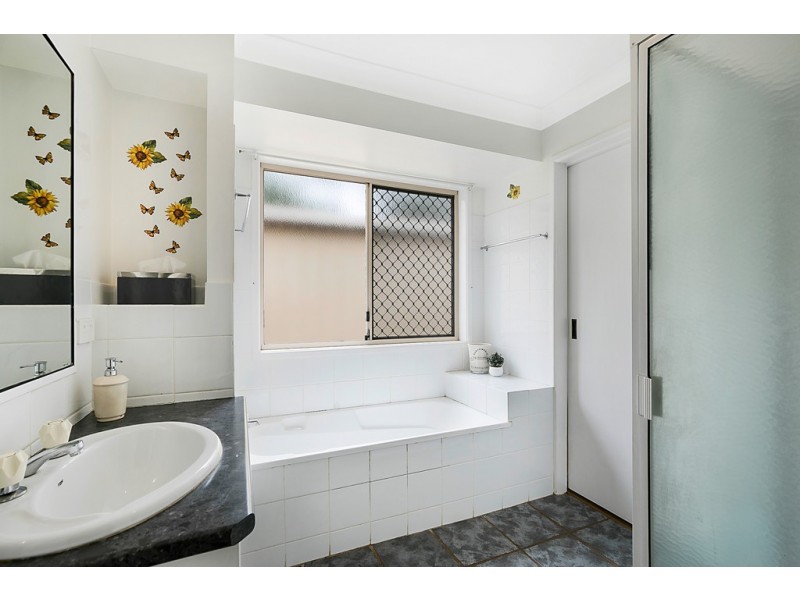 5 Reis Road, Highfields QLD 4352