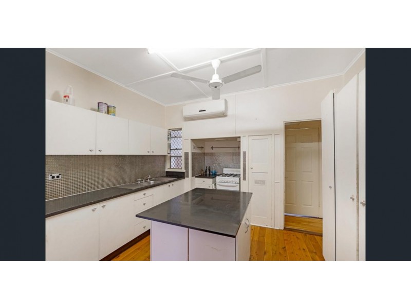 180 Holberton Street, Newtown QLD 4350