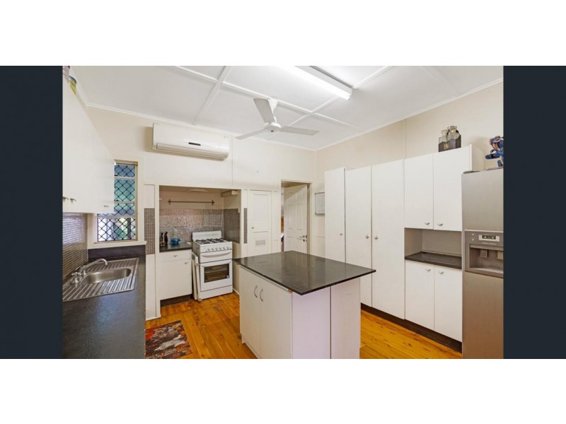 180 Holberton Street, Newtown QLD 4350