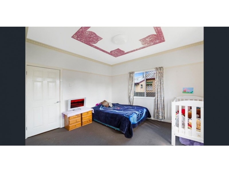 180 Holberton Street, Newtown QLD 4350