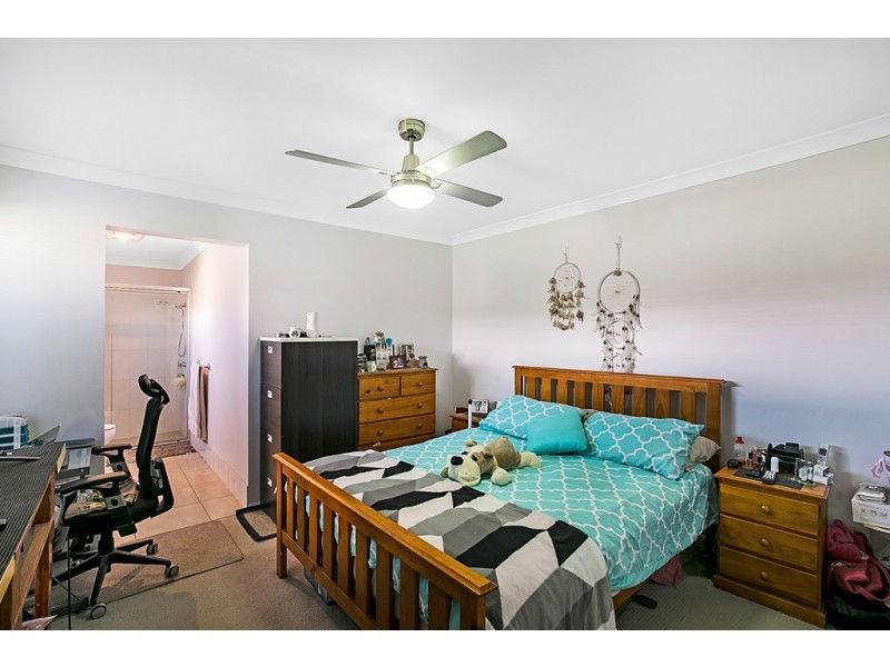 Unit 1/28 Wareena Crescent, Glenvale QLD 4350