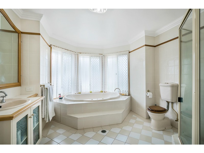 3 Spring Garden Court, Middle Ridge QLD 4350
