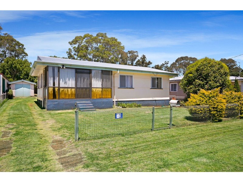 28 Weetwood Street, Newtown QLD 4350