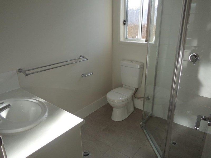 1/6 Reserve Road, Cranley QLD 4350