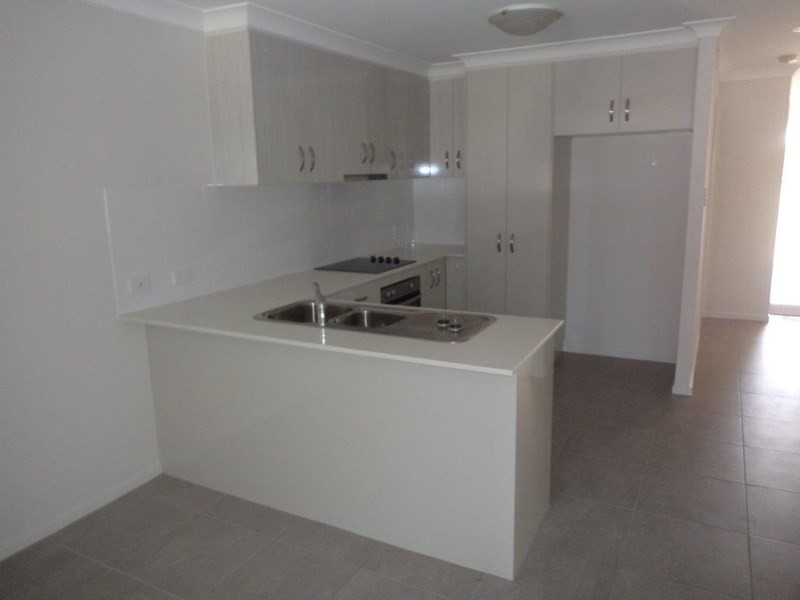 1/6 Reserve Road, Cranley QLD 4350