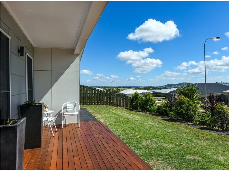 26 Maculan Crescent, Westbrook QLD 4350