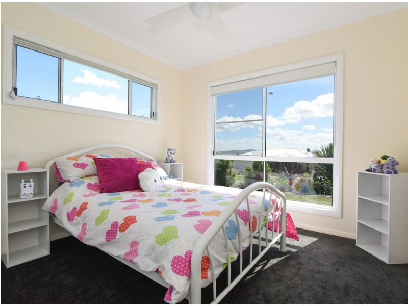 26 Maculan Crescent, Westbrook QLD 4350