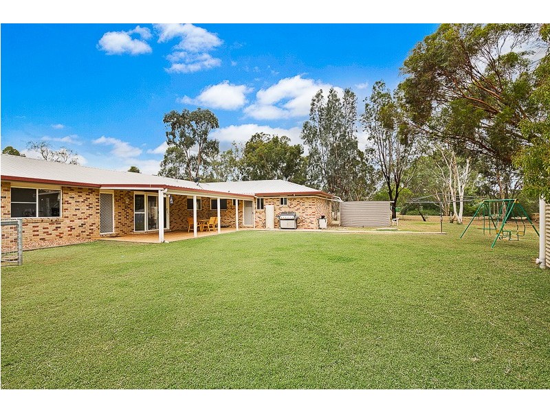 9 Voll Avenue, Oakey QLD 4401