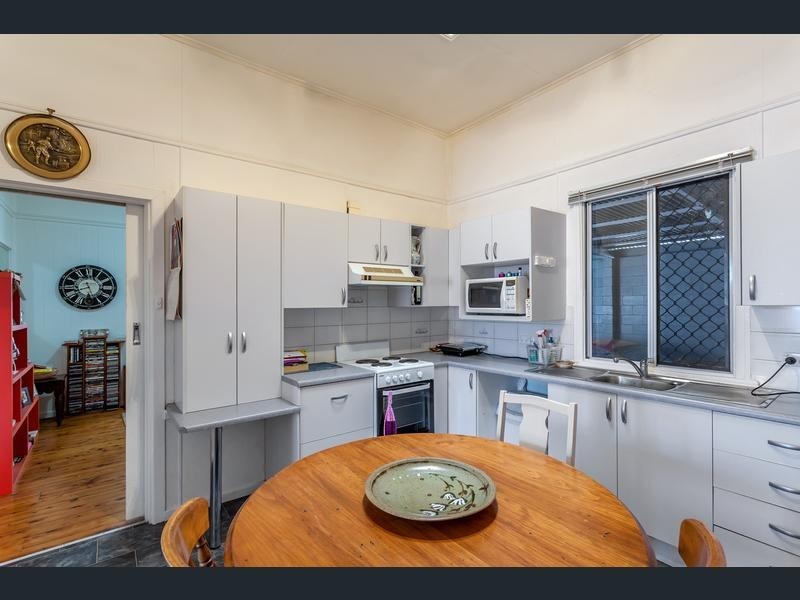 19 Ramsay Street, South Toowoomba QLD 4350