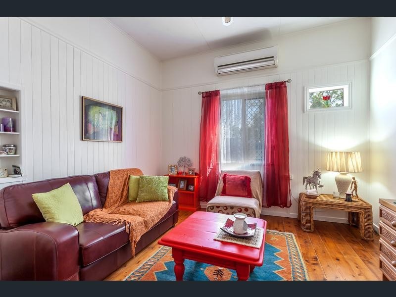19 Ramsay Street, South Toowoomba QLD 4350