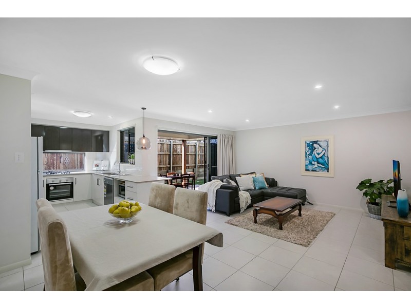 180 Kearney Street, Kearneys Spring QLD 4350