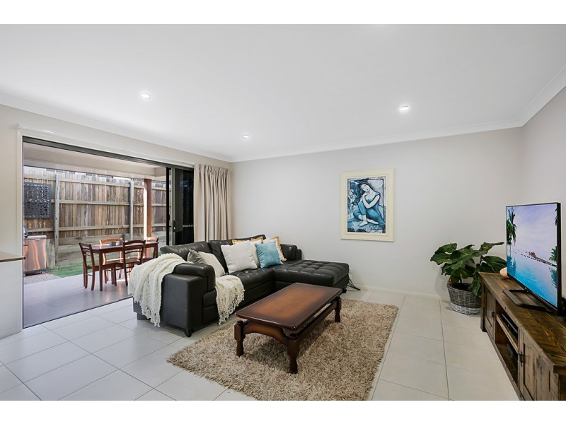 180 Kearney Street, Kearneys Spring QLD 4350