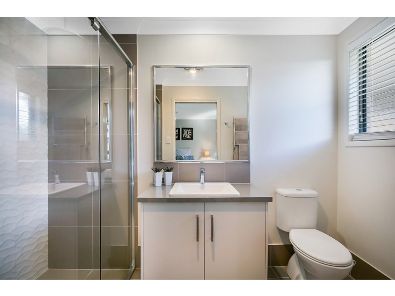 180 Kearney Street, Kearneys Spring QLD 4350