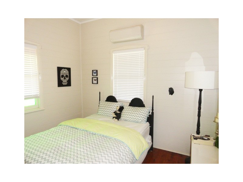 3 Trevethan Street, Mount Lofty QLD 4350
