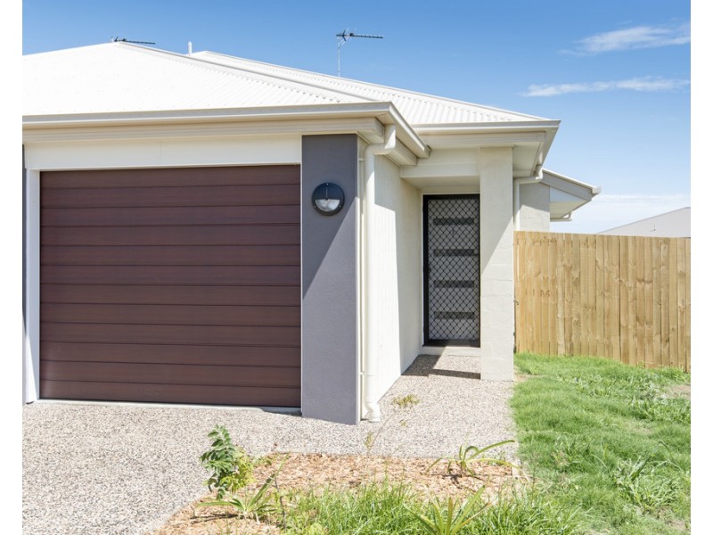 2/21 Weebah Place, Cambooya QLD 4358