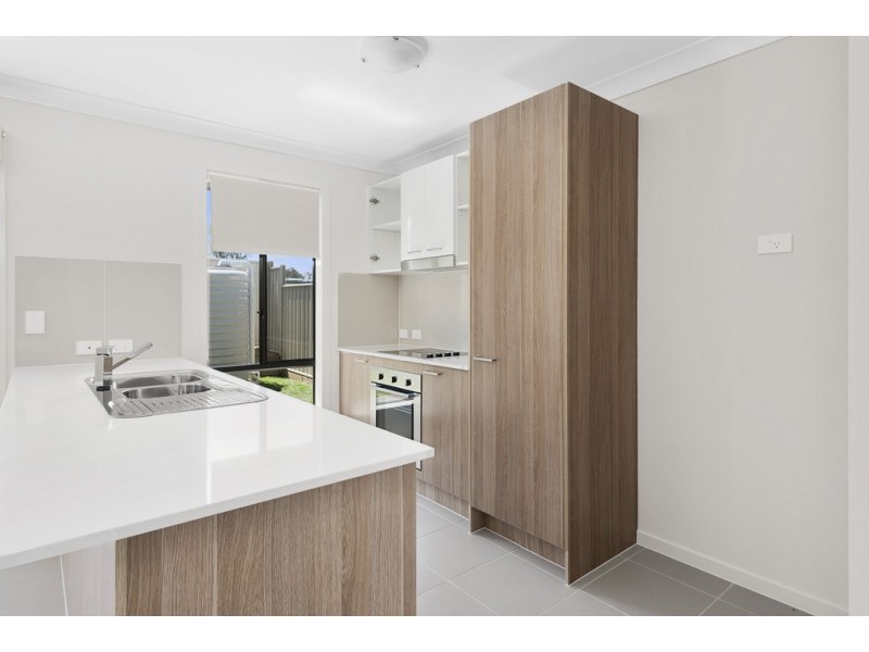 17 Minnett Street, Glenvale QLD 4350