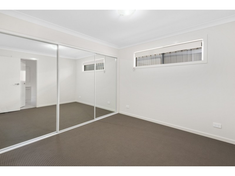 17 Minnett Street, Glenvale QLD 4350