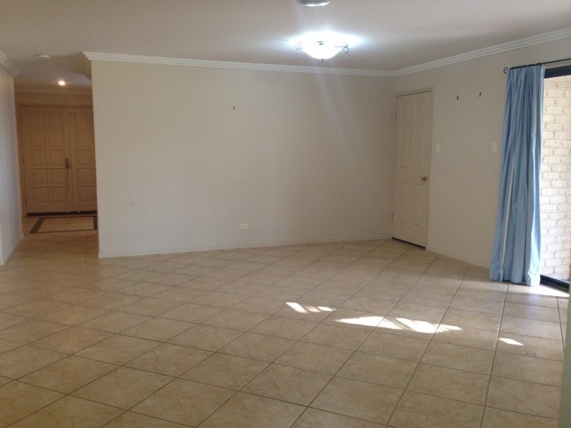 17 Chelwyn Court, Middle Ridge QLD 4350