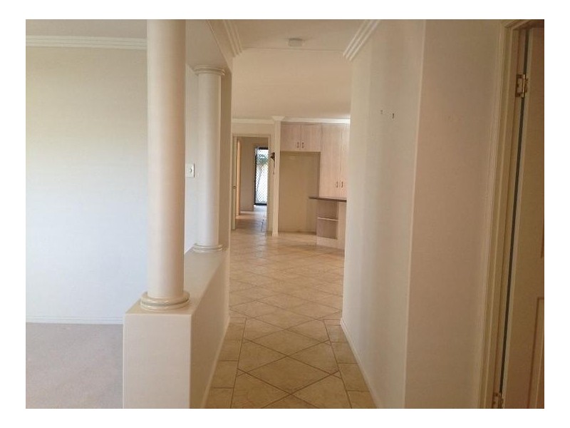 17 Chelwyn Court, Middle Ridge QLD 4350