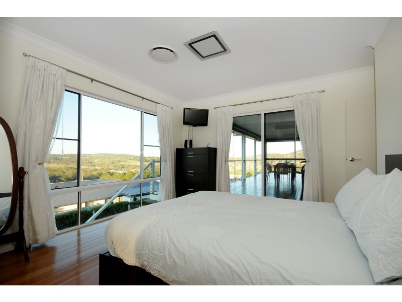 6 Manikato Drive, Hodgson Vale QLD 4352