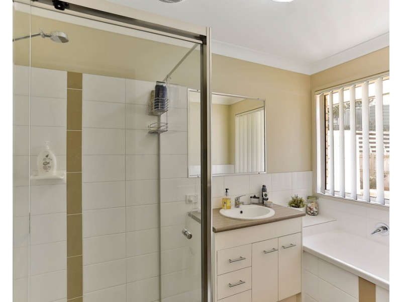 10 Dixon Court, Wilsonton Heights QLD 4350