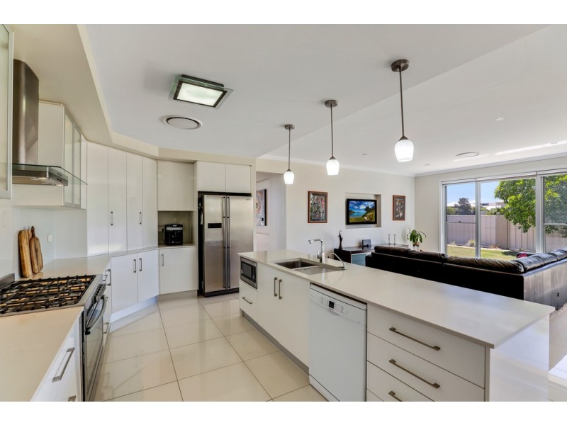 6 Stedman Street, Middle Ridge QLD 4350